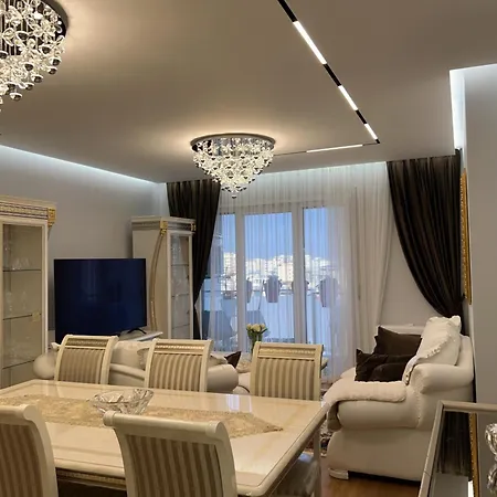 Center * Durrës